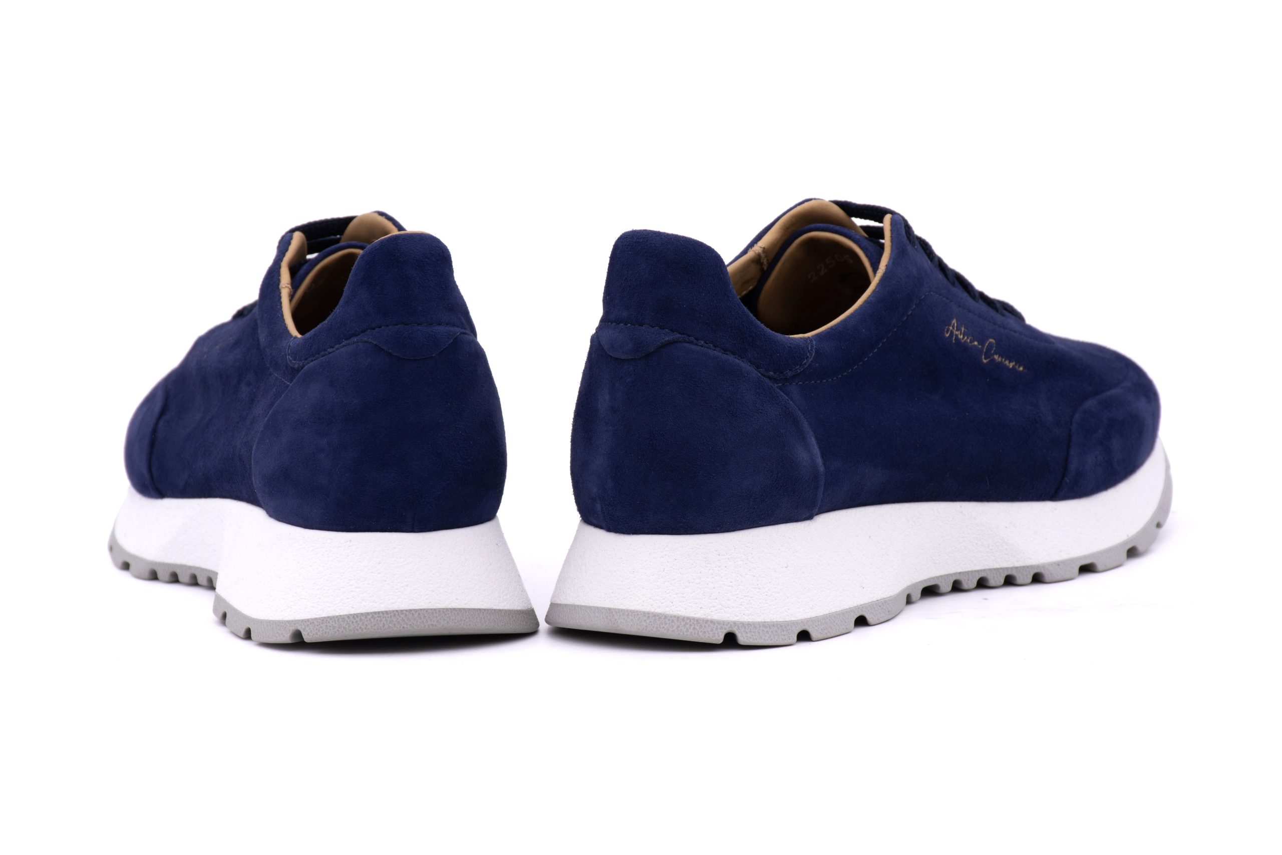 Sneaker scamosciata 22505