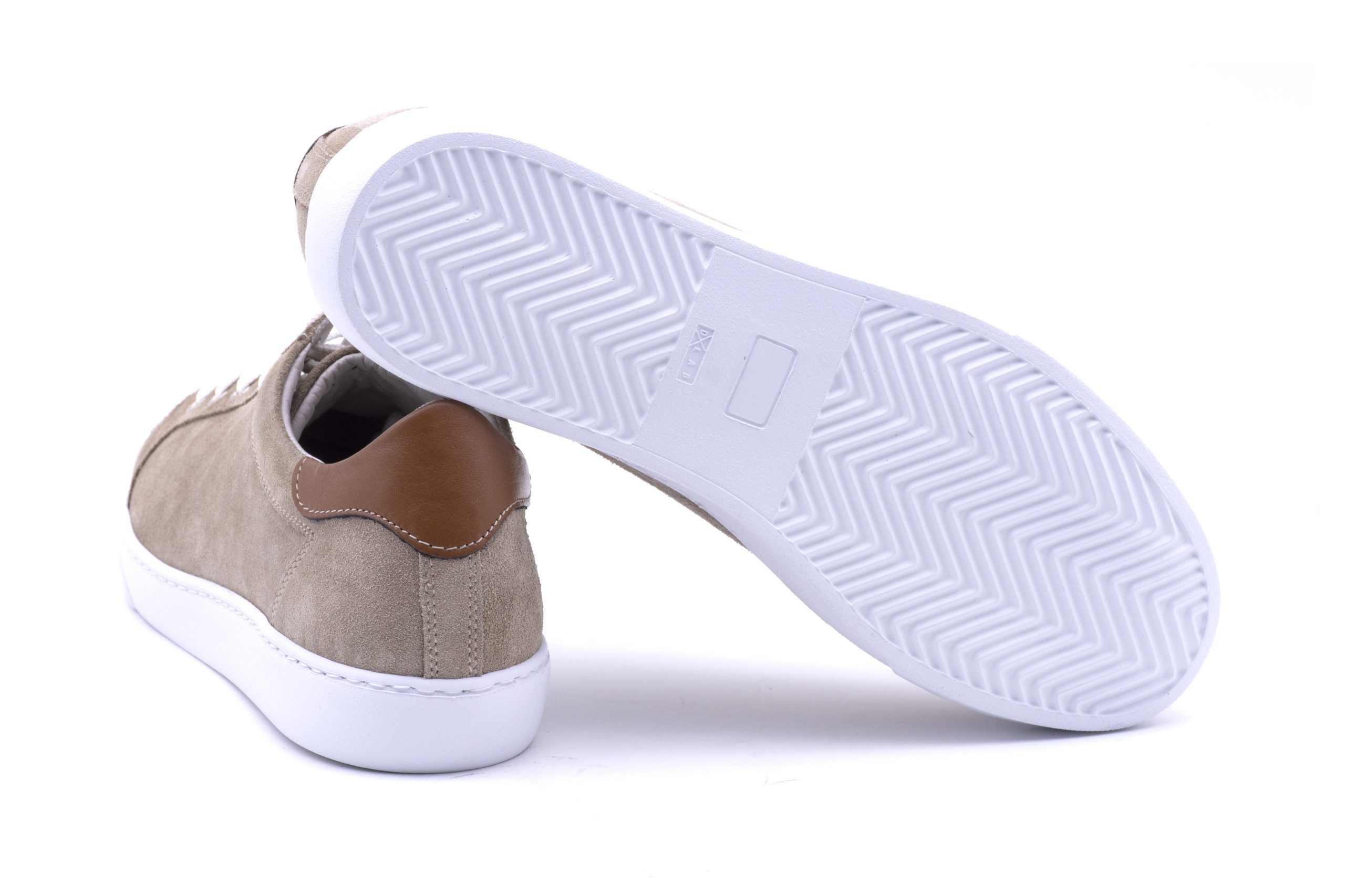 Sneaker pelle scamosciata intrecciata