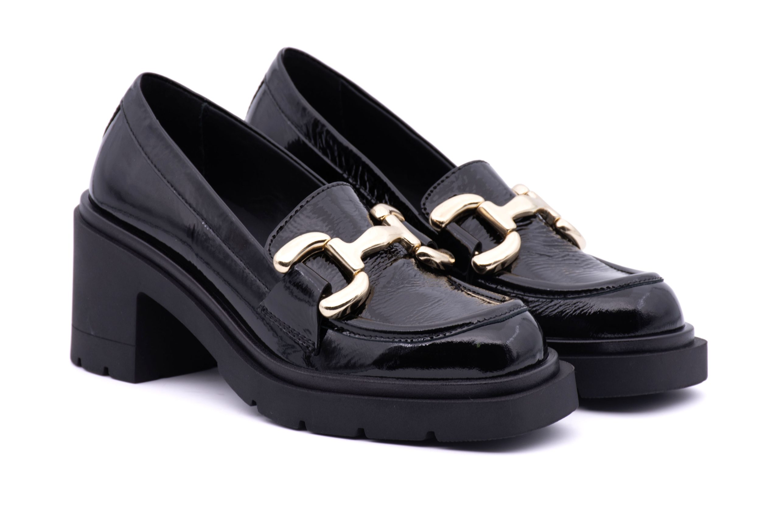 Mocassino con tacco in vernice