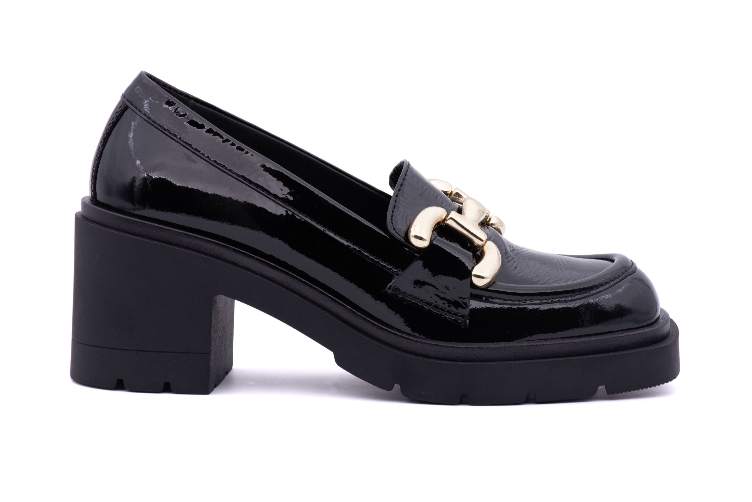 Mocassino con tacco in vernice
