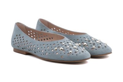 Ballerina in pelle con borchie
